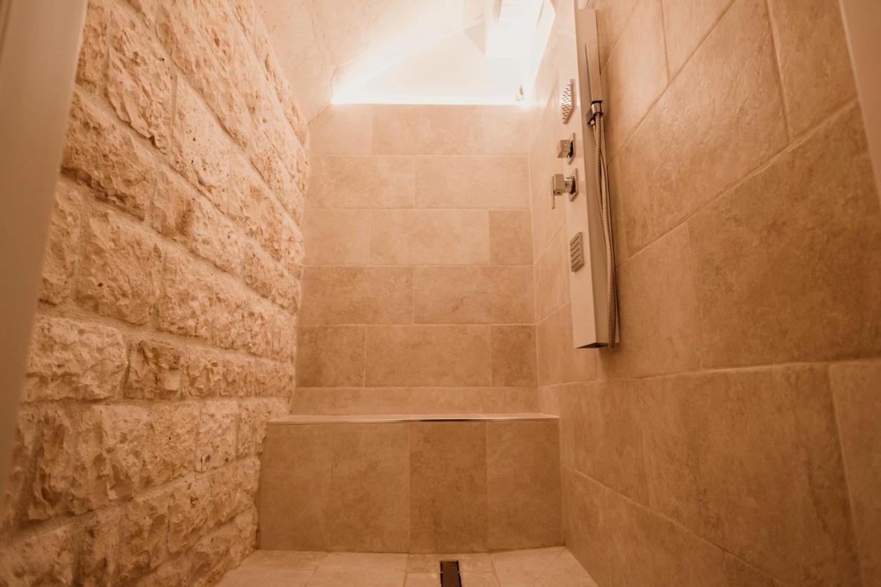 A Stare - Stone Apartment In The Historic Center - Molfetta Bagian luar foto